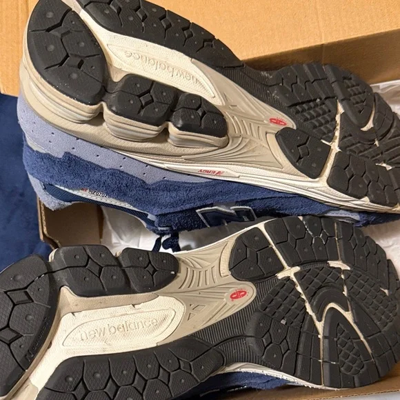 New Balance Navy and Light Gray Athletic Shoes - Picture 2 of 4